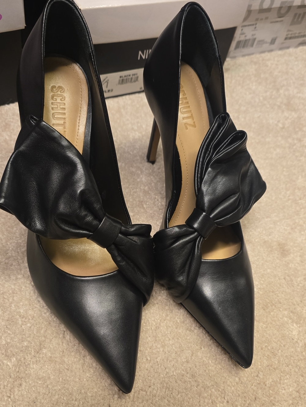 SCHUTZ Black Leather Pointed-Toe Bow Heels [8.5M]